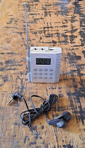 Radio alarm clock - radio, fm